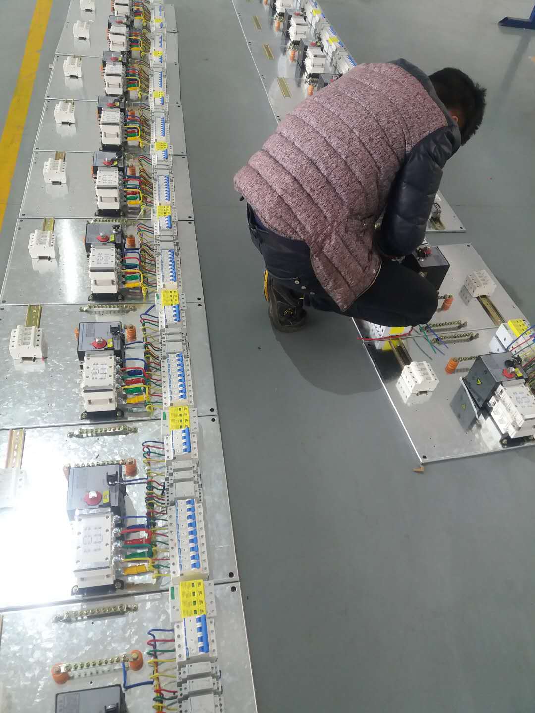半成品組裝現場.jpg